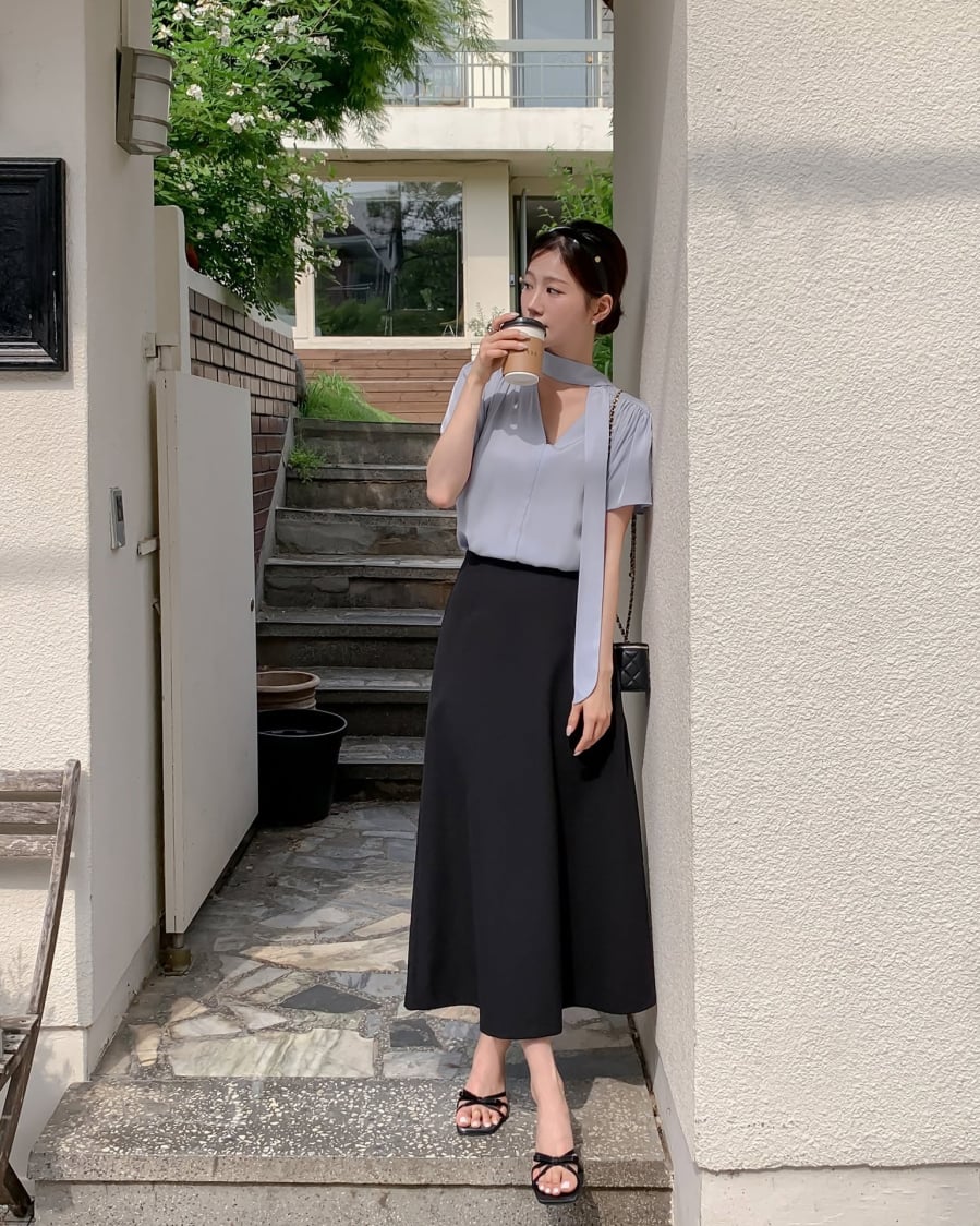 Kiểu váy này đặc biệt phù hợp với những ai muốn cải thiện tỷ lệ cơ thể theo hướng cân đối hơn.