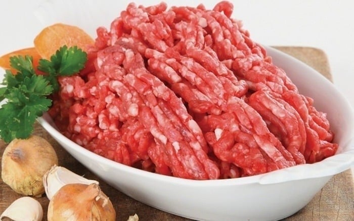 Thịt xay sẵn giúp tiết kiệm thời gian chế biến, phù hợp với những bữa ăn nhanh.