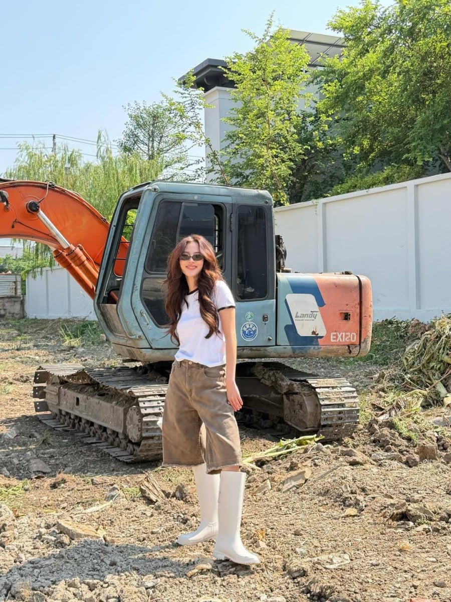 Kiểu quần này đang được ưa chuộng nhờ sự thoáng mát và linh hoạt, đặc biệt phù hợp trong thời tiết nóng.