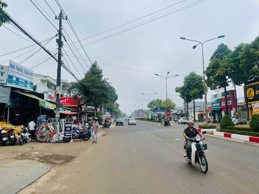 Chia sẻ với báo chí, anh Hào cho biết cả hai là tiểu thương buôn bán tại chợ Trà Bá, thường xuyên dậy từ 2h sáng để chuẩn bị hàng hóa. 