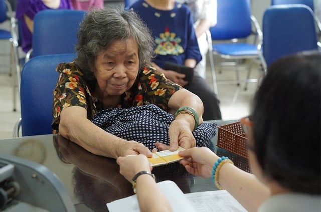 Đáng chú ý, Bộ Nội vụ đề xuất cơ chế hỗ trợ riêng cho người nghỉ hưu trước ngày 1/1/1995 nhằm thu hẹp khoảng cách thu nhập.