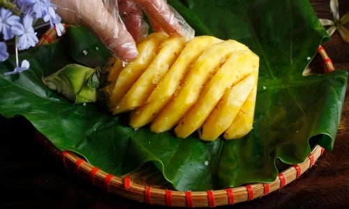 5 sai lầm khi ăn dứa gây hại cả người