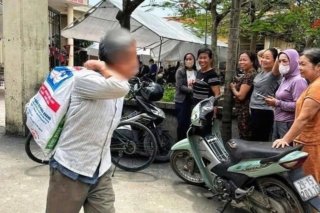 Theo thông tin từ báo Dân trí, các hộ gia đình, cá nhân còn được hưởng thêm các khoản hỗ trợ ổn định đời sống, cùng tiền bồi thường đối với cây cối, hoa màu (nếu có) trên diện tích đất bị thu hồi.    