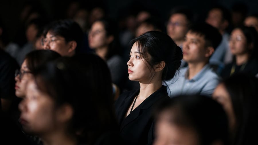 Người im lặng đúng lúc thường rất khôn ngoan
