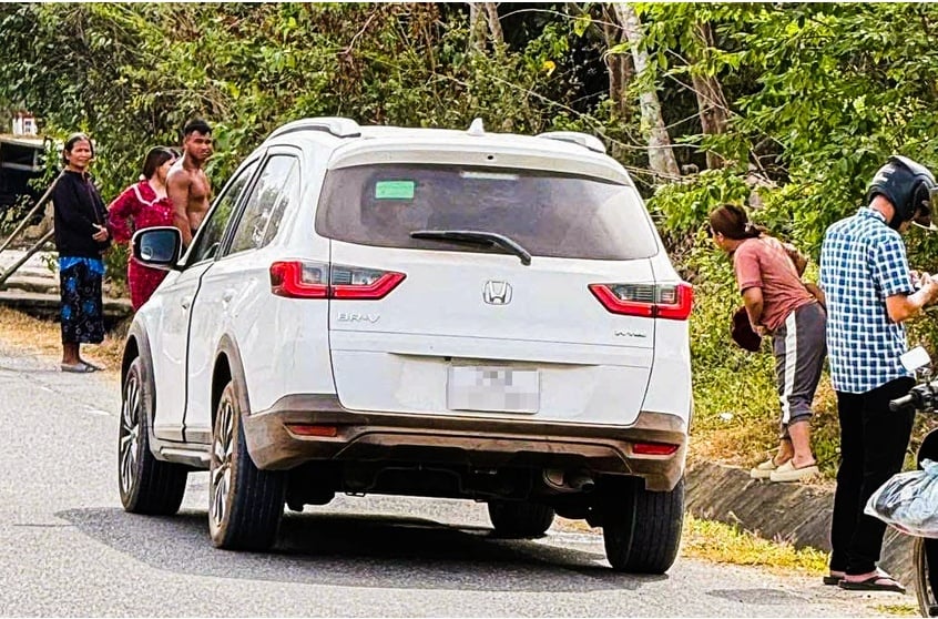 Qua xác minh ban đầu, nạn nhân được xác định là anh N.T.H (28 tuổi, trú tại phường Tây Nha Trang, tỉnh Khánh Hòa).    