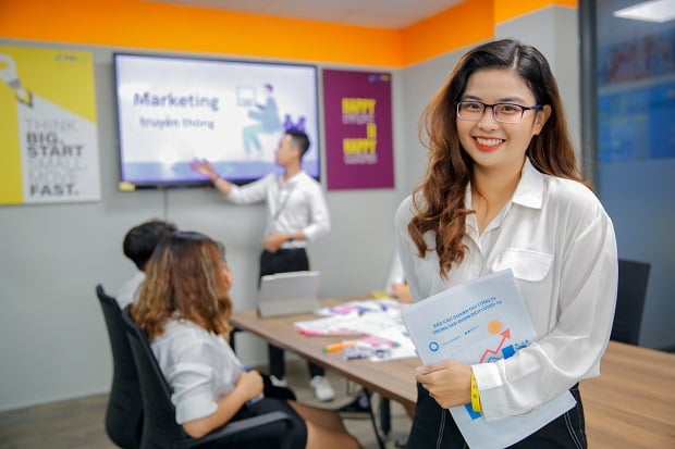 3 ngành học đầu ra không lo thiếu việc, hưởng lương 8-9 số  