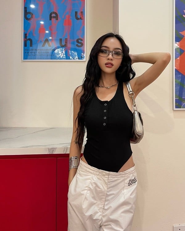 Những bộ bodysuit ôm sát từng được xem là biểu tượng thời trang nhờ sự lăng xê của nhiều ngôi sao quốc tế.