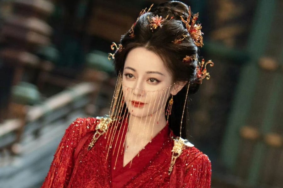 Một trong những bí quyết giúp làn da luôn giữ được độ căng bóng và mịn màng chính là duy trì độ ẩm ổn định.