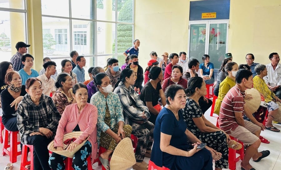 Ngoài trợ cấp, phụ cấp hằng tháng hoặc trợ cấp một lần, người có công và thân nhân còn được hưởng nhiều chính sách ưu đãi khác như bảo hiểm y tế, điều dưỡng phục hồi sức khỏe, hỗ trợ học tập, ưu tiên việc làm, cải thiện nhà ở.    