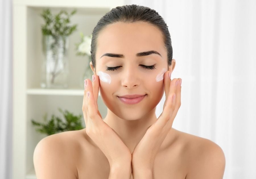 Không phải loại kem chống nắng nào cũng phù hợp với mọi làn da. 