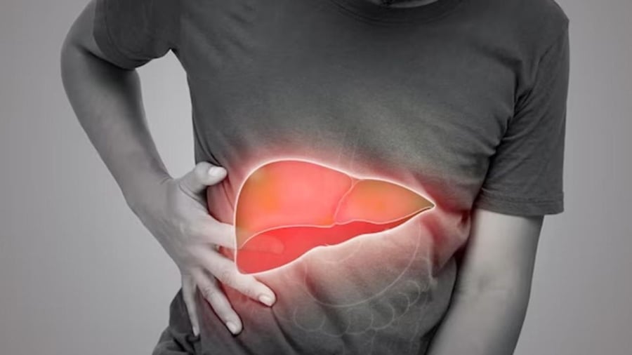 Những dấu hiệu thường gặp của bệnh gan là chán ăn, ngứa da...