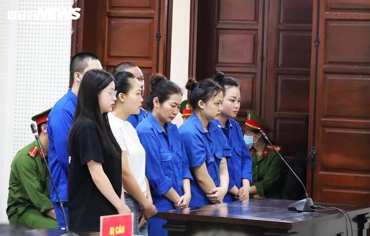 Các bị cáo còn lại bị đề nghị mức án từ 20 năm tù đến 24-30 tháng tù tùy theo mức độ liên quan. Riêng Triệu Nguyễn Hoài Thương và Nguyễn Thị Hạnh bị đề nghị từ 15 đến 18 tháng tù cho hưởng án treo về tội “Che giấu tội phạm”, kèm thời gian thử thách từ 30 đến 36 tháng.    