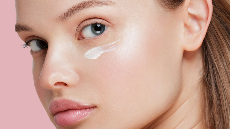 Khác với giai đoạn đôi mươi, làn da sau tuổi 30 không còn phục hồi nhanh như trước. 
