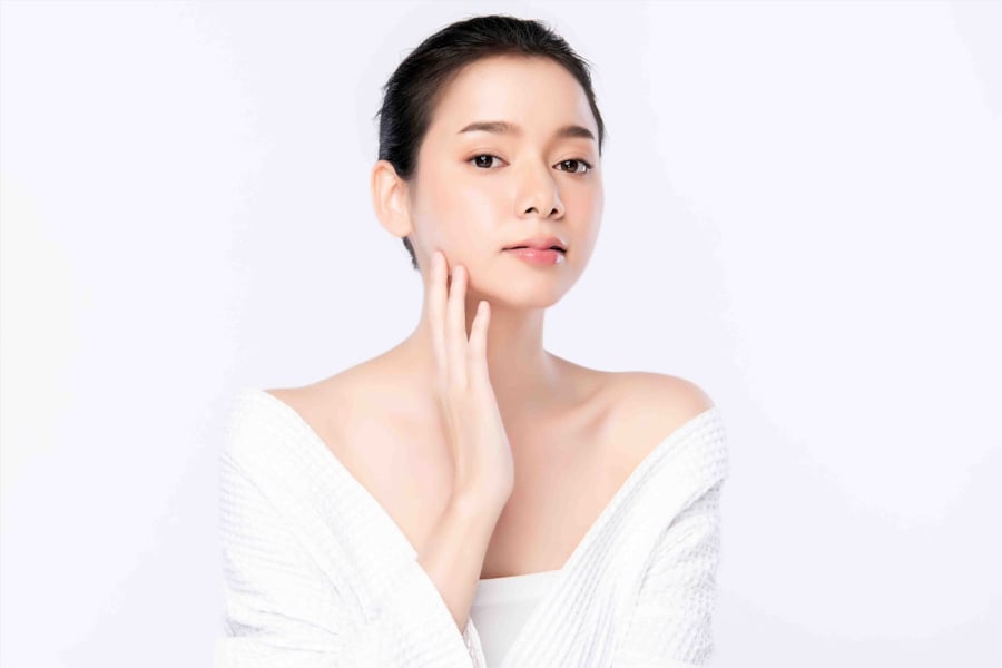 Không ít người từng gặp tình trạng da sần, thiếu mịn màng và lỗ chân lông ngày càng to dù skincare khá đầy đủ. 