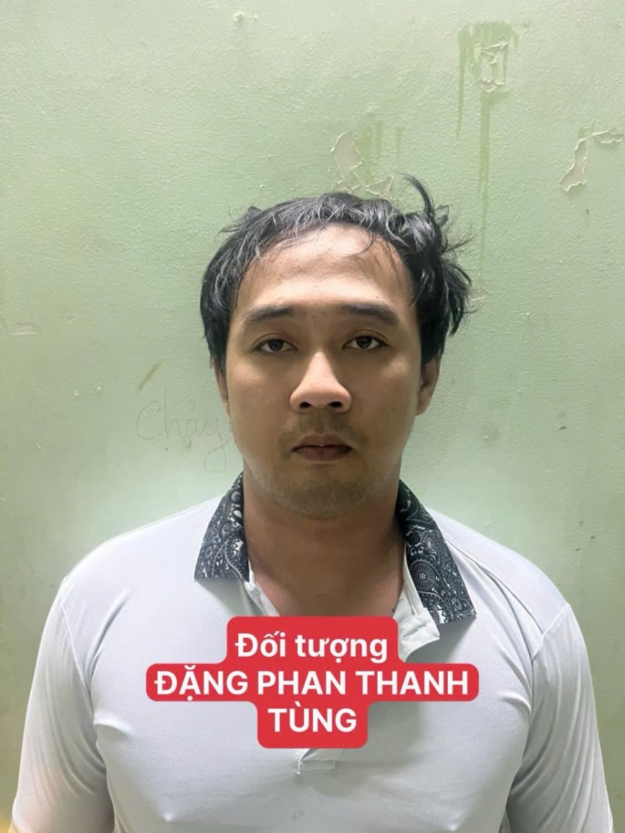 Đội tượng Đặng Phan Thanh Tùng.