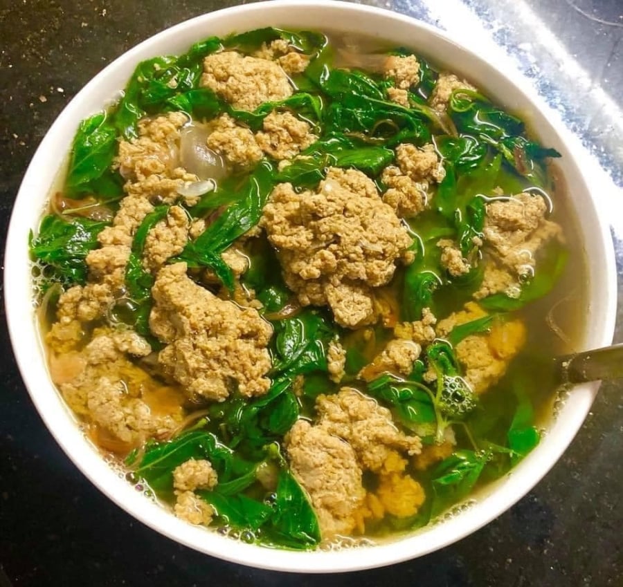 Theo Đông y, cua đồng có vị mặn, tính lạnh và thường được dùng để hỗ trợ bổ gân cốt, thanh nhiệt.