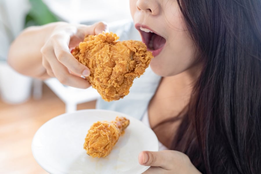 Đồ chiên rán, nhiều dầu mỡ    