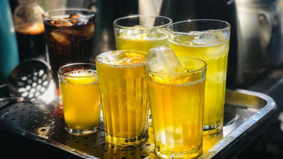 Người bị các vấn đề về đường tiêu hóa, người bị đau dạ dày nên hạn chế uống trà đá.