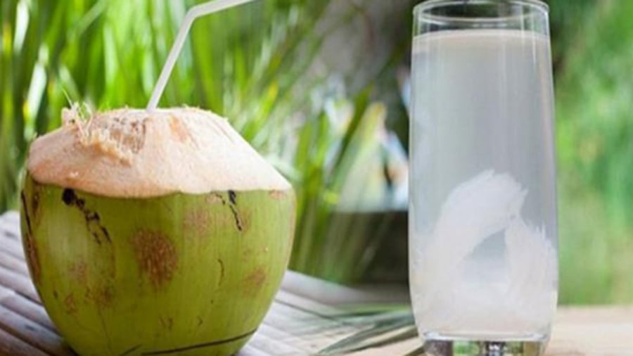 4 kiểu người không nên uống nước dừa