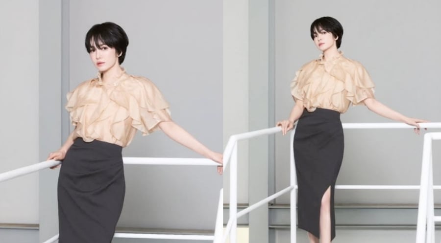 Mái tóc pixie được cắt ngắn vừa phải, ôm theo đường nét gương mặt, giúp tôn lên các đường nét thanh tú vốn có.