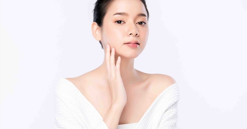 Dù thị trường liên tục xuất hiện các sản phẩm chống lão hóa mới, nhiều chuyên gia vẫn cho rằng chống nắng là một trong những biện pháp bảo vệ da hiệu quả nhất.    