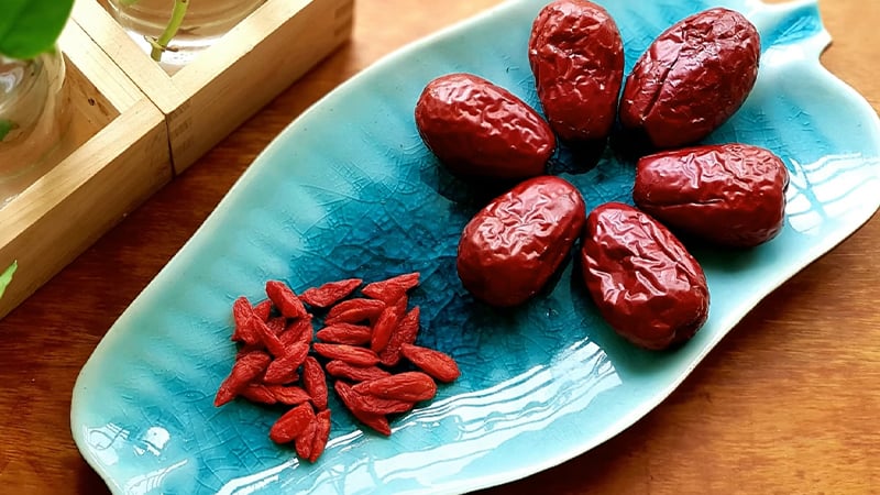 Những người thường xuyên bị đầy bụng, khó tiêu hoặc rối loạn tiêu hóa cũng nên sử dụng trà táo đỏ kỷ tử một cách hợp lý.