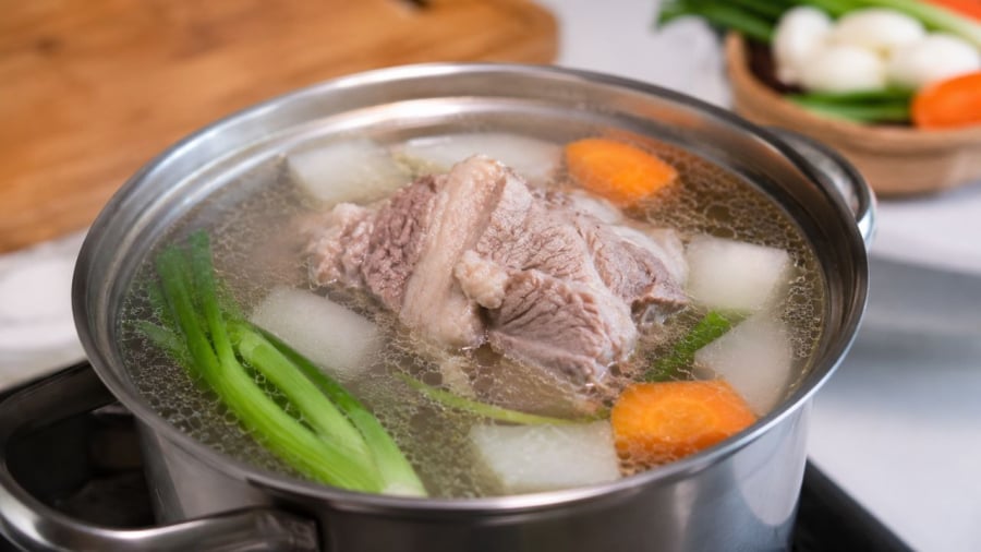 Nếu xử lý đúng thì nước luộc thịt có thể dùng để nấu canh
