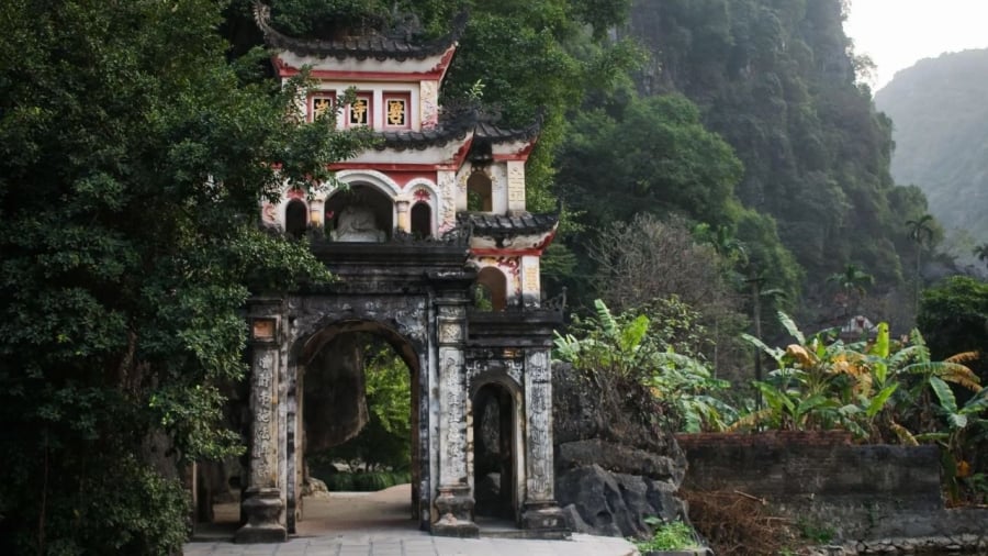 Tam Cốc - Bích Động là một điểm đến nổi tiếng của Ninh Bình.
