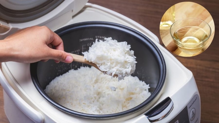 Việc thêm giấm trắng vào nồi cơm sẽ giúp cơm tơi hơn, trắng hơn.