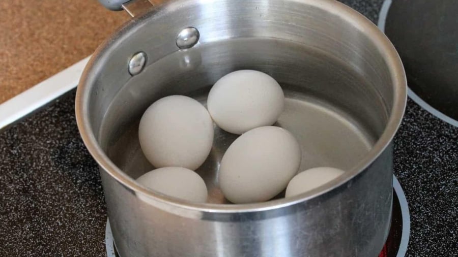 Mỗi cách luộc trứng mang lại ưu điểm riêng