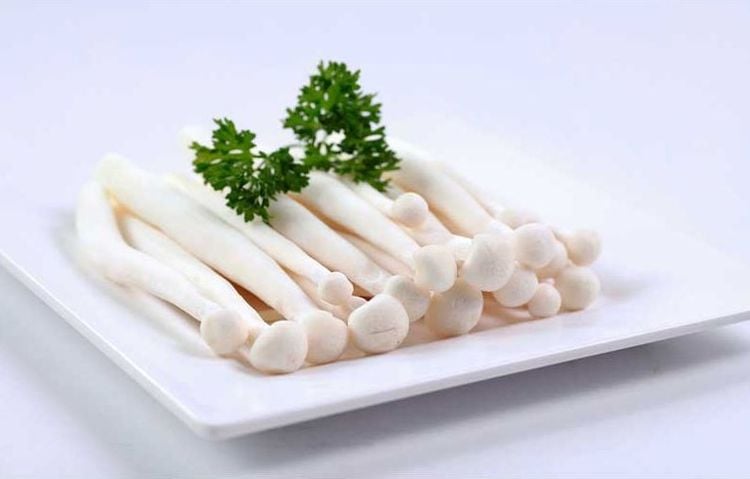 Các loại nấm màu trắng thường có hàm lượng calo thấp nhưng lại chứa nhiều chất xơ, vitamin và khoáng chất.