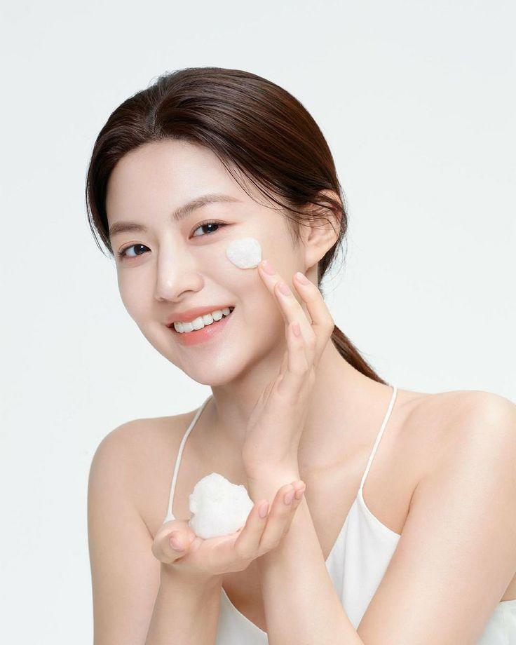 Nhiều người tập trung vào các phương pháp làm sáng da nhưng lại xem nhẹ việc bảo vệ da trước tác động của tia UV. 