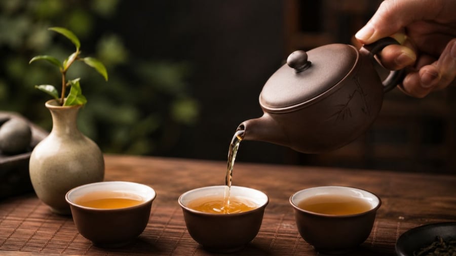 Trà đầy không thích hợp