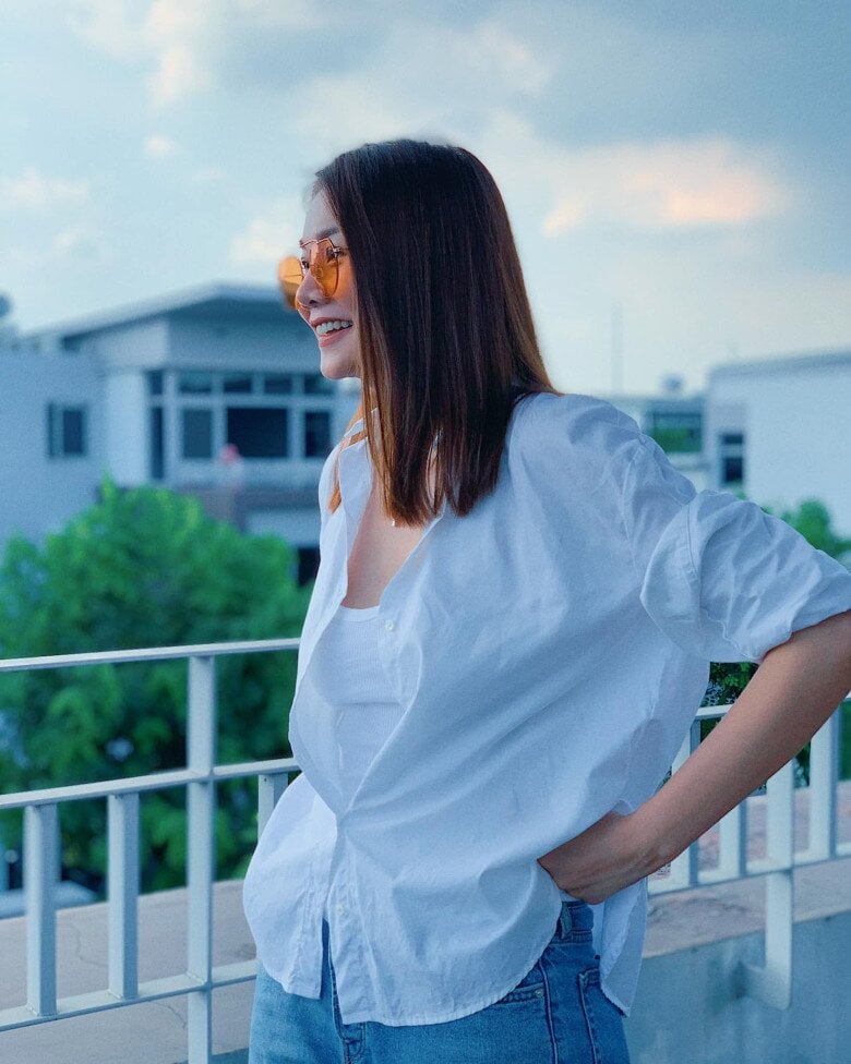 Thanh Hằng là cái tên nổi bật nhờ khả năng biến những món đồ cơ bản thành các bản phối đầy thời thượng. 