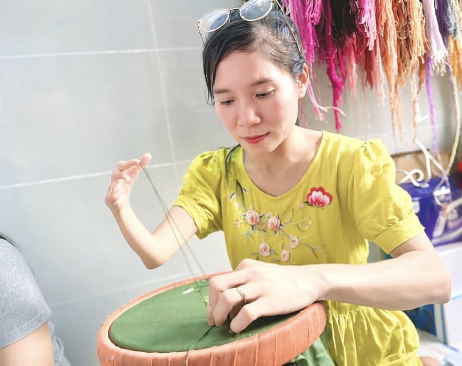 phu-nu-nghi-luc-tham-gia-hop-tac-xa-tai-hue