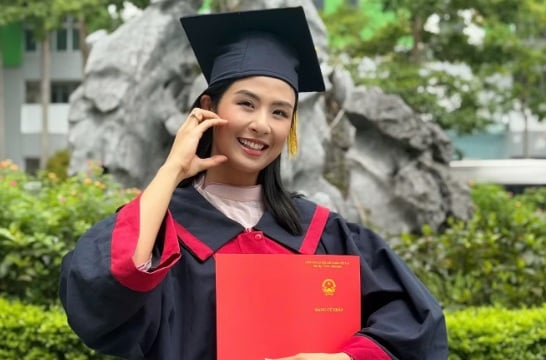 Hoa hậu Ngọc Hân nhận bằng thạc sĩ  