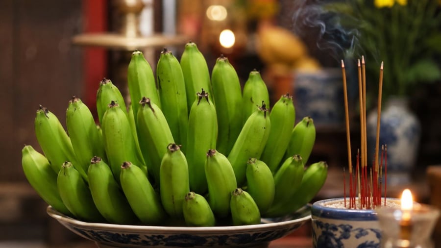 Số lẻ biểu trưng cho sinh sôi nên khi mua thắp hương, nhiều người muốn chọn nải chuối có số quả lẻ
