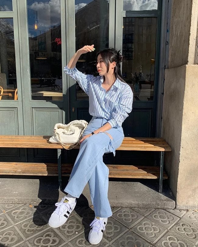 Kiểu quần này giúp định hình vòng eo rõ nét hơn, đồng thời tạo cảm giác đôi chân dài và vóc dáng cân đối.