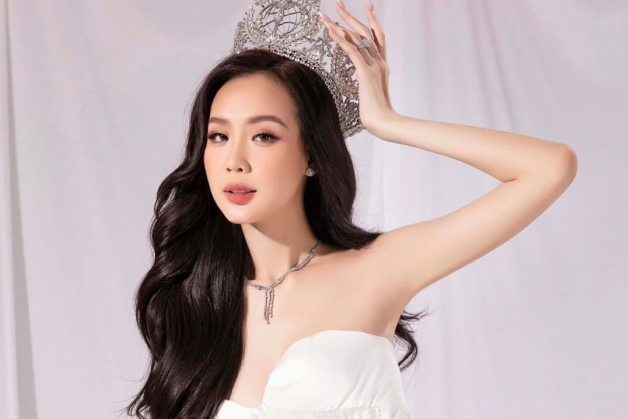 Hoa hậu Bảo Ngọc lên tiếng trước nghi vấn phông bạt thư mời nhập học quốc tế