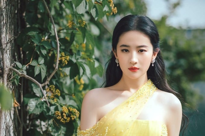 Nước khoáng có gas thường có độ pH gần với độ pH tự nhiên của da nên giúp hạn chế cảm giác khô căng sau khi rửa mặt. 