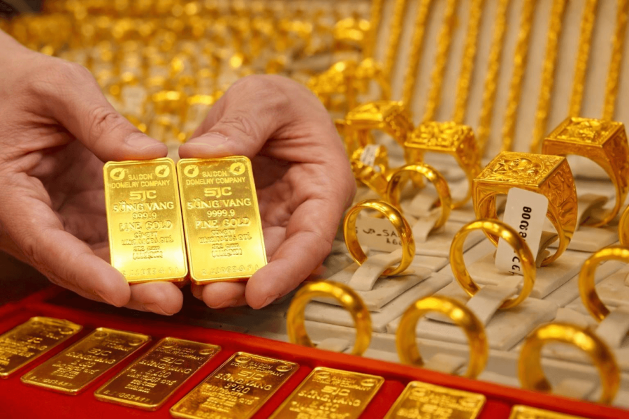 Cảnh báo rằng một báo cáo việc làm yếu là chưa đủ để khẳng định Fed sẽ đảo chiều chính sách ngay lập tức, vì cuộc chiến kiểm soát lạm phát vẫn là ưu tiên hàng đầu.    