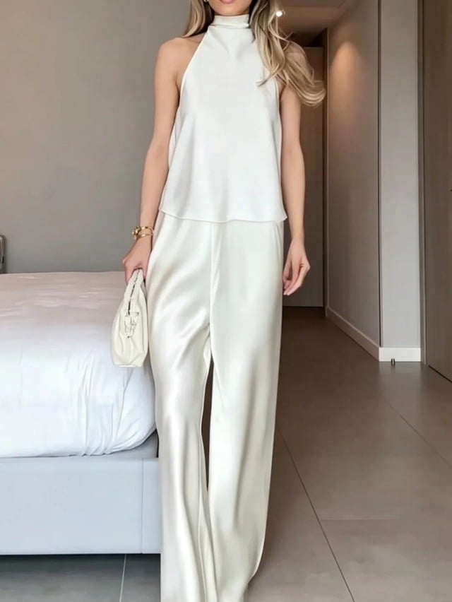 Màu trắng luôn là gam màu được ưu tiên trong mùa hè nhờ khả năng mang lại cảm giác mát mẻ, nhẹ nhàng và dễ chịu.