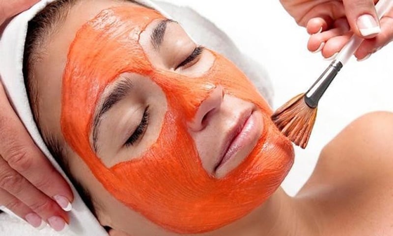 Khi kết hợp với bột gạo, hỗn hợp này giúp làm sạch nhẹ nhàng, đồng thời mang lại cảm giác da mềm mịn hơn sau khi sử dụng.