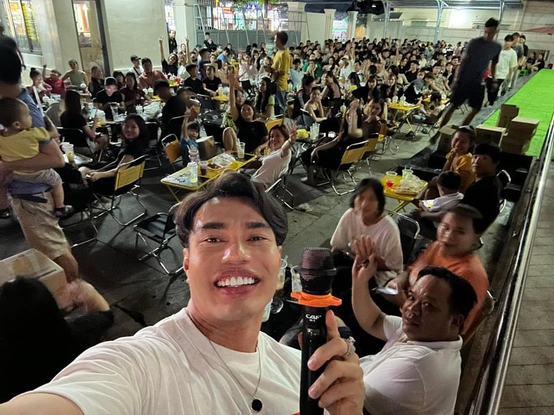 Lê Dương Bảo Lâm hoang mang trước hiện trường quán cafe bị kẻ gian đột nhập