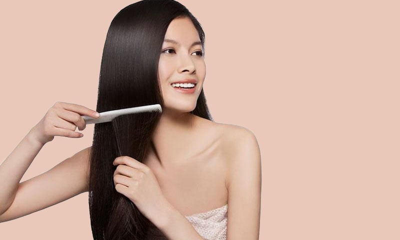 Da đầu được ví như nền đất nuôi dưỡng mái tóc. Nếu vùng da này luôn sạch sẽ, thông thoáng và khỏe mạnh, nang tóc sẽ có điều kiện phát triển tốt hơn.    