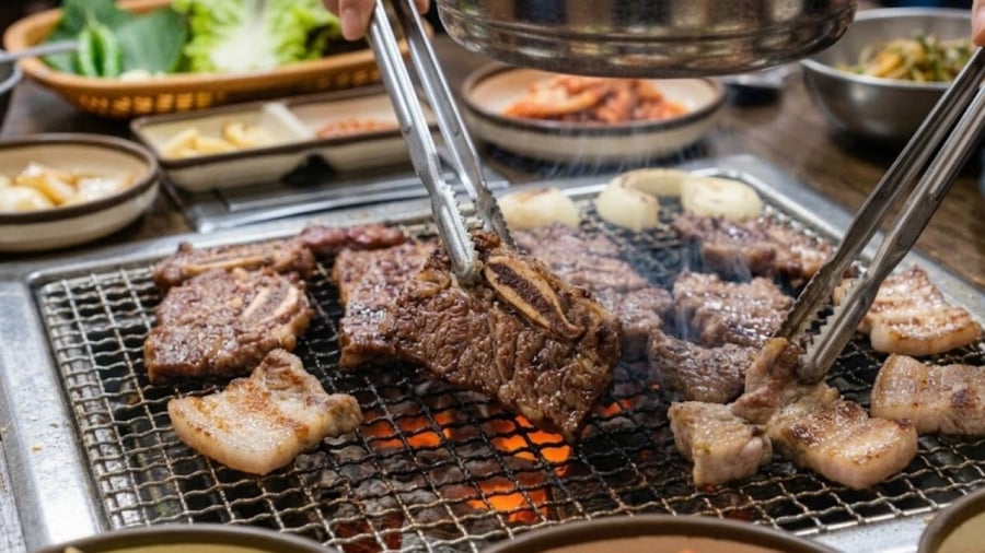 Thịt nướng cháy xém là một trong những loại thịt có thể gây hại cho dạ dày.