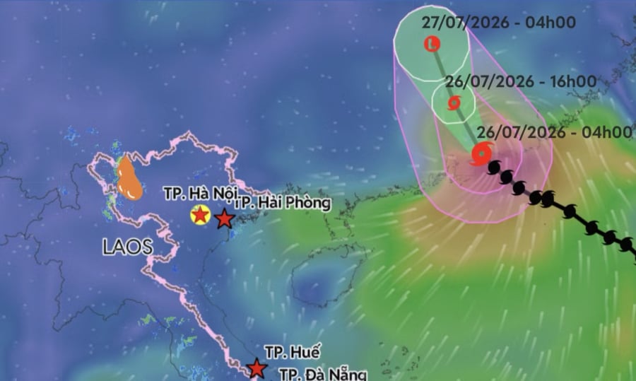 Không chỉ di chuyển với tốc độ nhanh từ 20-30 km/h theo hướng tây tây bắc, bão còn tăng gần 5 cấp chỉ trong khoảng hai ngày kể từ khi hình thành