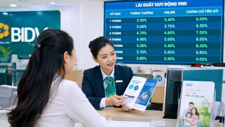 Chứng chỉ tiền gửi tại nhiều ngân hàng đang có mức lãi suất cao hơn đáng kể so với tiền gửi tiết kiệm thông thường.