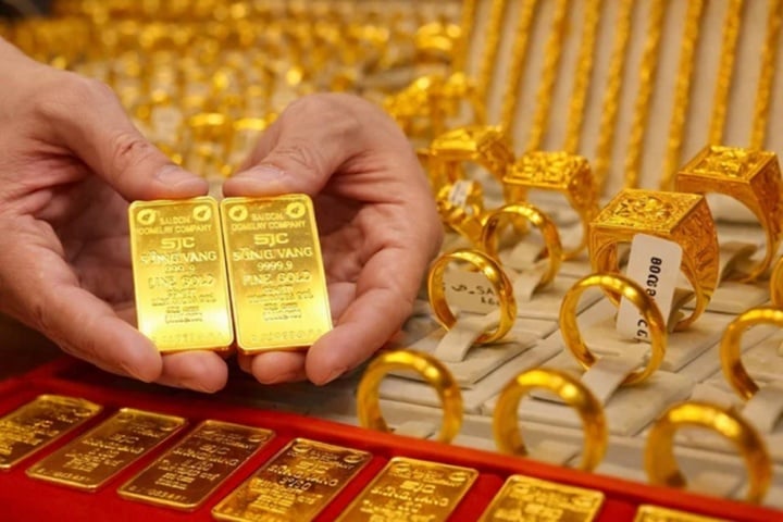 Trên thị trường quốc tế, giá vàng giao ngay tại châu Á sáng nay giao dịch quanh mức 4.072 USD/ounce, giảm khoảng 21 USD/ounce so với cùng thời điểm phiên trước.    