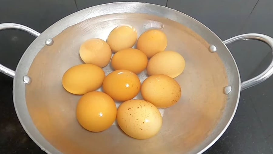 Hạn Chế Lòng Trắng Trứng Chảy Ra Khi Vỏ Bị Nứt    